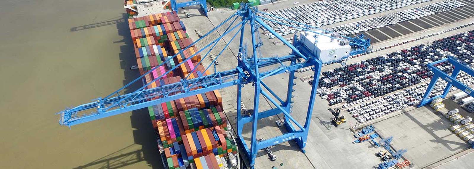 The Critical Importance of Industrial Greases in Maritime Logistics